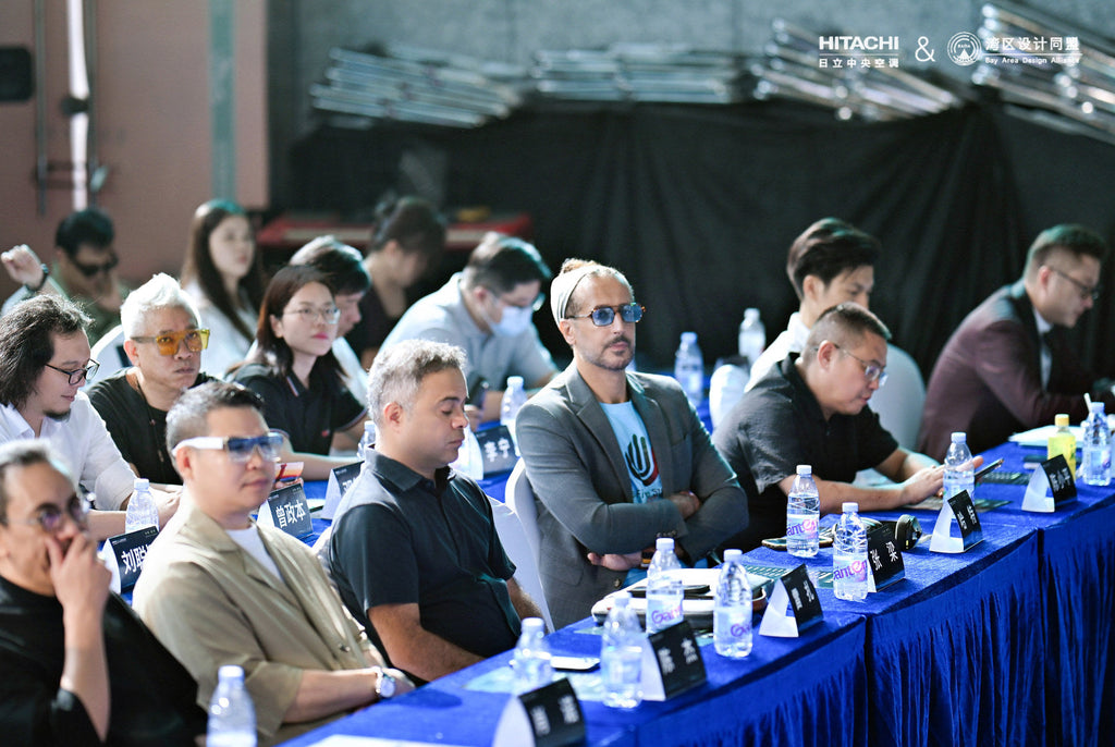 التصميم في الحركة مع Notion من هيتاشي